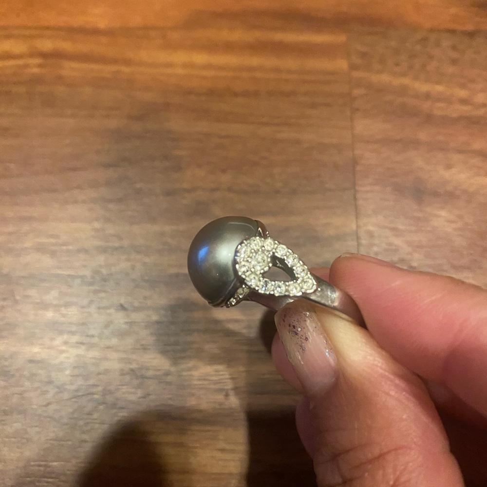 Ring - Picture 2 of 3